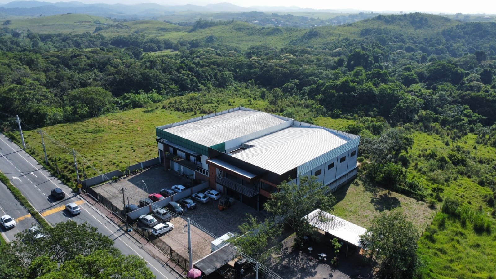 Fábrica de tapetes higiênicos da FK Força K em Itatiaia, RJ, vista aérea